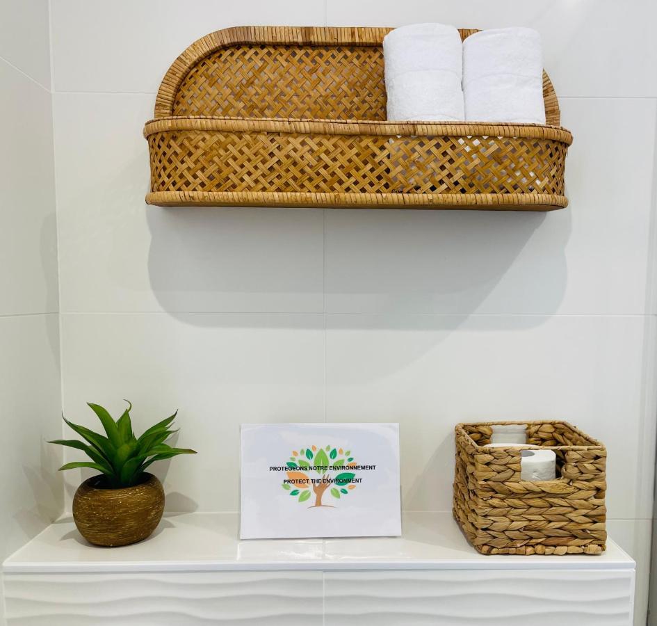 Hotel La Caravelle Logis Biscarrosse Zewnętrze zdjęcie